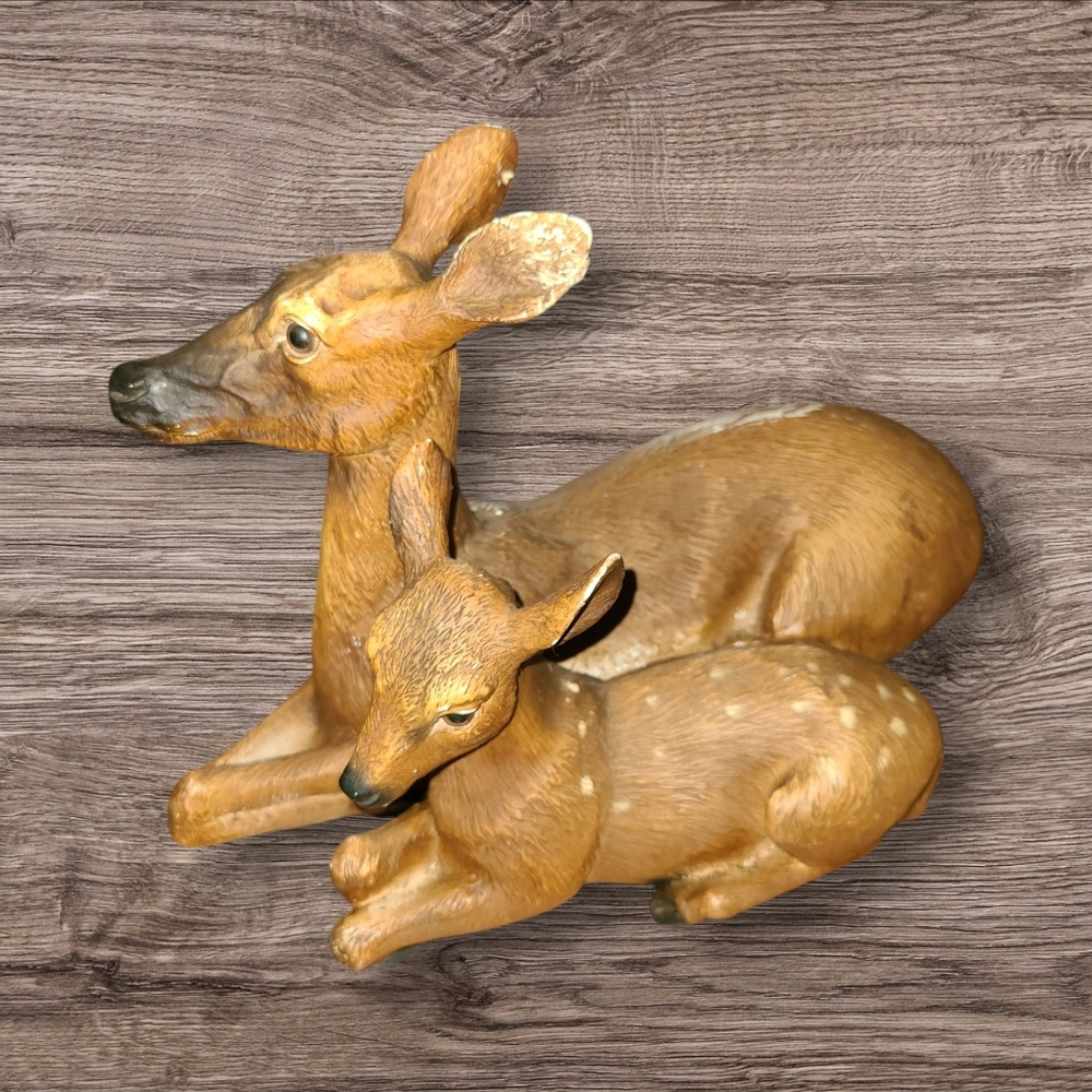 Resin Deer Figurine And Baby Fawn 1988 Vintage Universal Statuary Indoor/Outdoor
